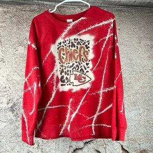 Chiefs sweatshirt size large bleached   MN131